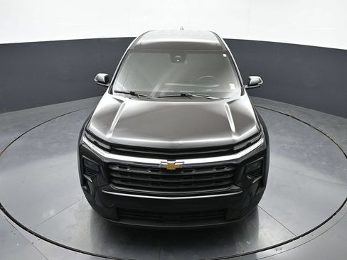 Used 2024 Chevrolet Traverse LS AWD/4WD image 35