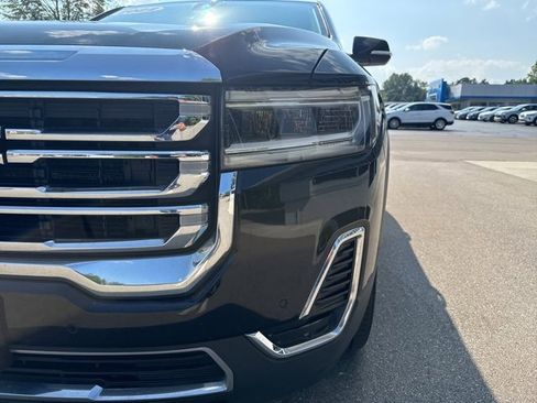 Used 2022 GMC Acadia SLE w/ Driver Convenience Package image 11