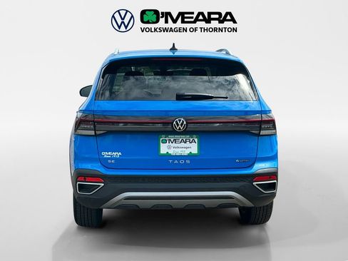 Used 2025 Volkswagen Taos SE w/ Panoramic Sunroof Package AWD/4WD image 4