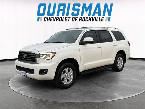 Used 2019 Toyota Sequoia SR5 image 2