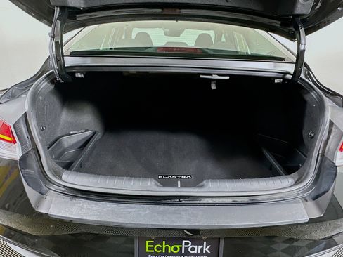 Used 2022 Hyundai Elantra Blue w/ Preferred Accessory Package image 27