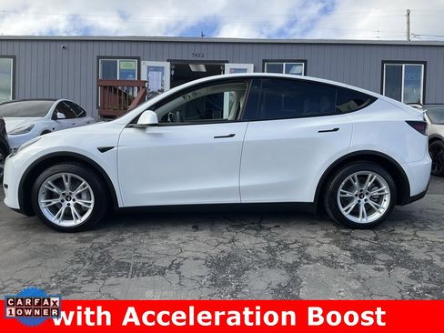 Used 2021 Tesla Model Y Long Range image 5