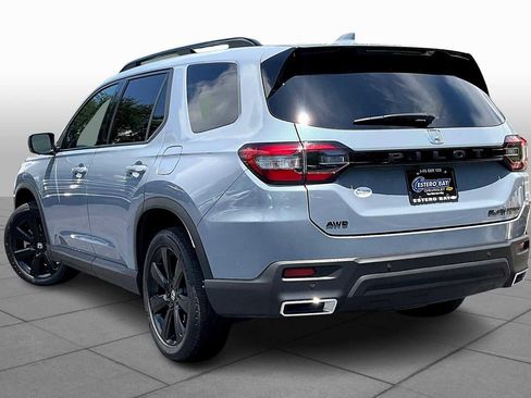 Used 2025 Honda Pilot Black Edition image 22