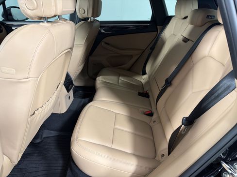Certified 2026 Porsche Macan S AWD/4WD image 22