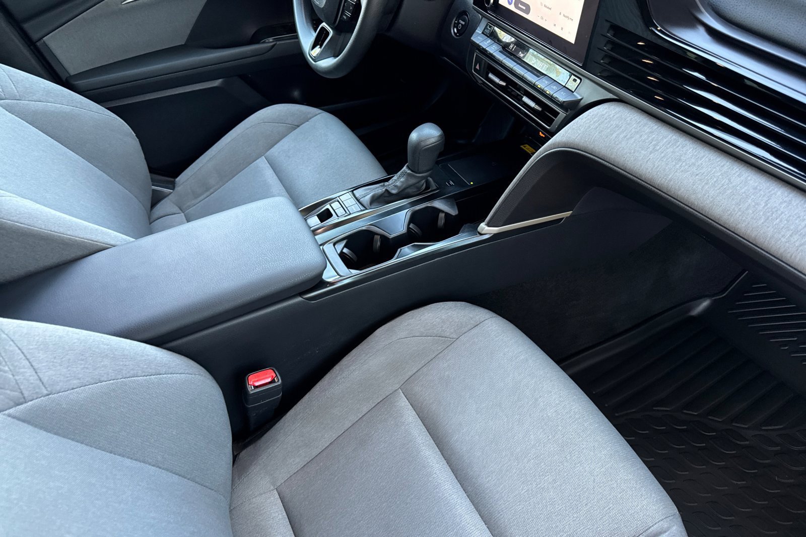 Used 2026 Toyota Camry LE w/ Convenience Package FWD image 16