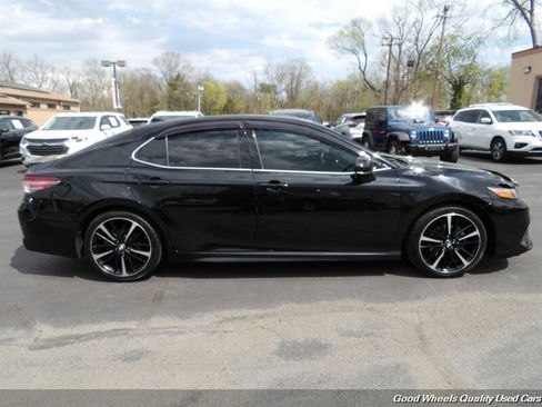 Used 2018 Toyota Camry XSE w/ Audio Package FWD image 4