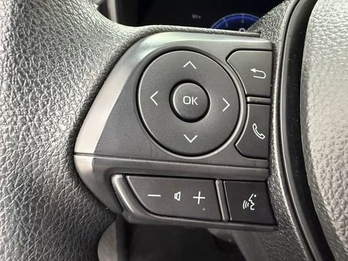 Used 2026 Toyota Corolla LE FWD image 11