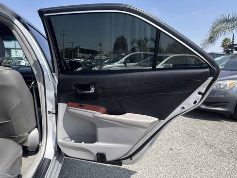 Used 2013 Toyota Camry XLE w/ Leather Pkg FWD image 19