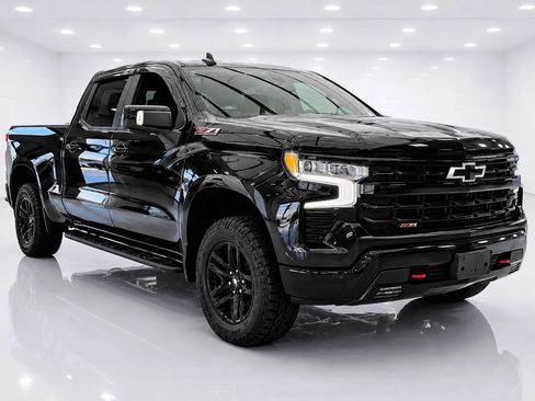Used 2022 Chevrolet Silverado 1500 LT Trail Boss w/ LT Trail Boss Premium Package AWD/4WD image 7