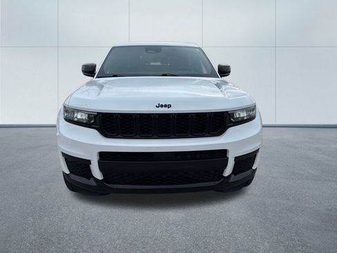 Certified 2023 Jeep Grand Cherokee L Laredo image 10