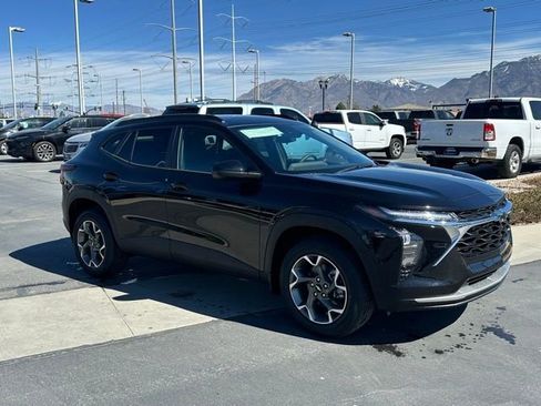 New 2026 Chevrolet Trax LT FWD image 27