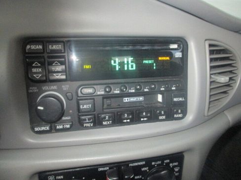 Used 2002 Buick Century Custom w/ Special Edition Pkg image 31