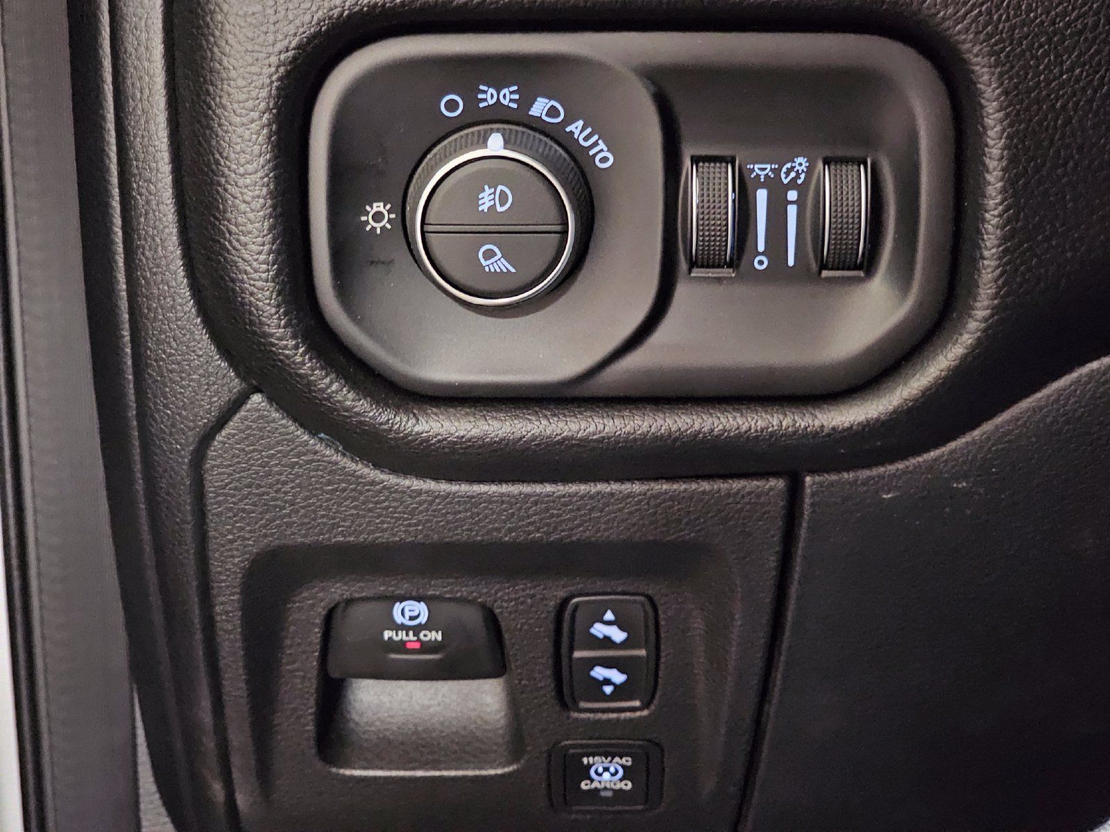 Used 2025 RAM 1500 Laramie w/ Sport Appearance Package AWD/4WD image 20