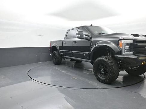 Certified 2019 Ford F250 Lariat w/ Lariat Ultimate Package AWD/4WD image 3