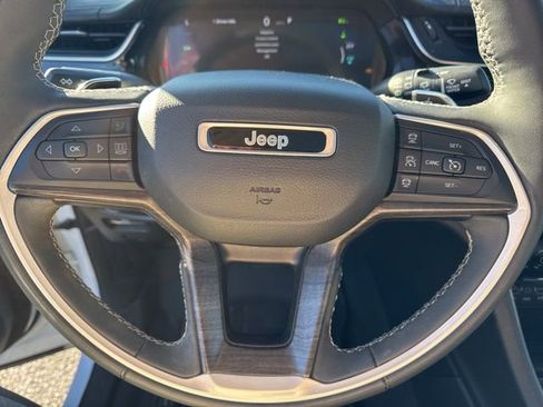 Used 2022 Jeep Grand Cherokee Limited 4xe image 40