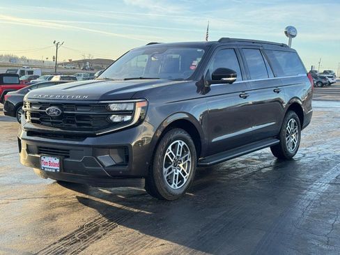 Used 2025 Ford Expedition Max Active image 9