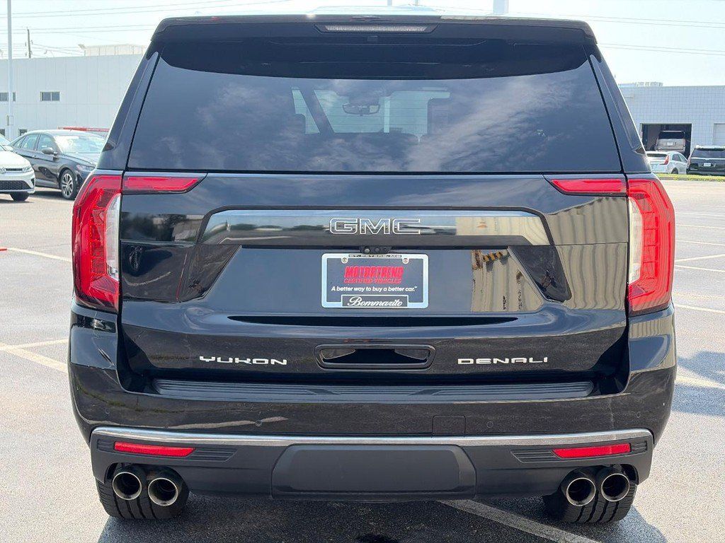 Used 2024 GMC Yukon Denali Ultimate AWD/4WD image 6