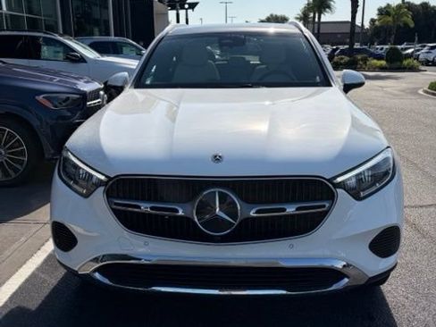 Used 2025 Mercedes-Benz GLC 300 image 2