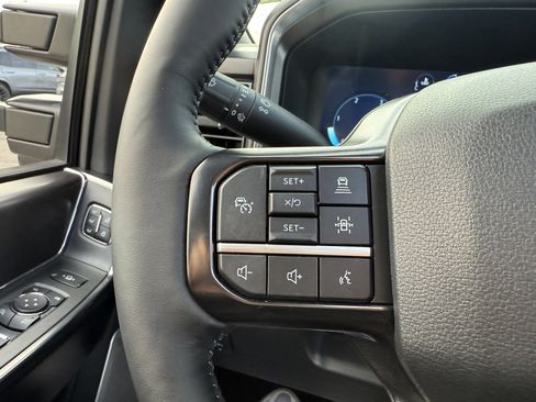 Used 2026 Ford F450 Platinum w/ FX4 Off-Road Package image 19