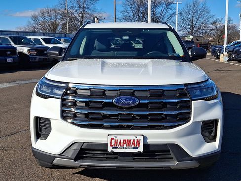 New 2025 Ford Explorer Active image 2