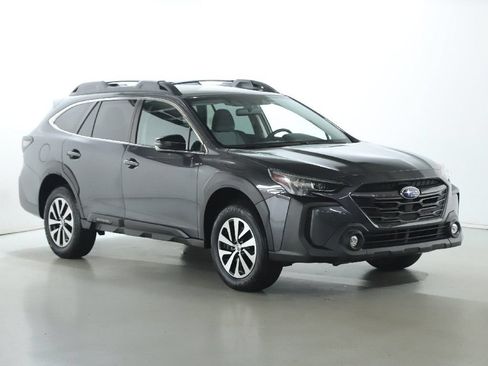 Used 2023 Subaru Outback Premium AWD/4WD image 9