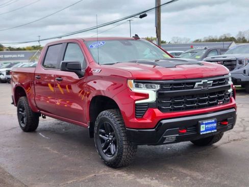 Used 2024 Chevrolet Silverado 1500 LT Trail Boss AWD/4WD image 7