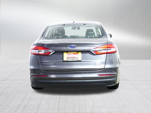Used 2019 Ford Fusion SE image 6