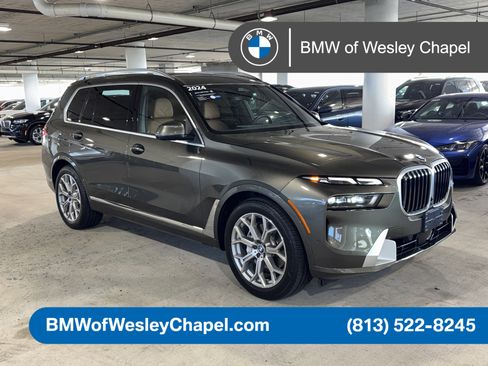 Used 2024 BMW X7 xDrive40i w/ Premium Package AWD/4WD image 1