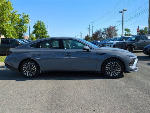 New 2025 Hyundai Sonata SEL image 4