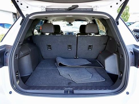 Used 2024 Chevrolet Equinox LT image 14