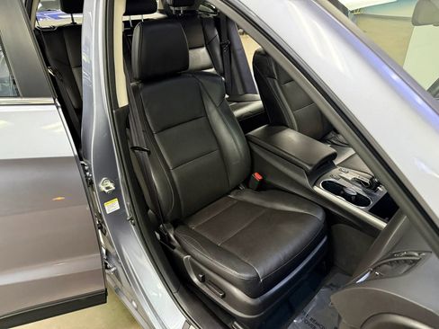 Used 2015 Acura RDX AWD w/ Technology Package image 14
