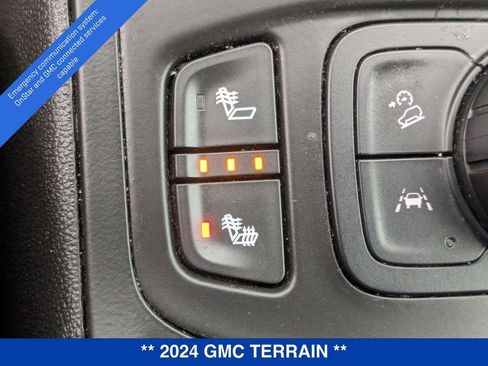 Certified 2024 GMC Terrain SLT image 27