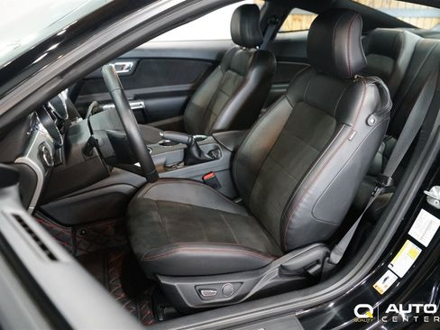 Used 2017 Ford Mustang GT Premium w/ Equipment Group 401A image 13