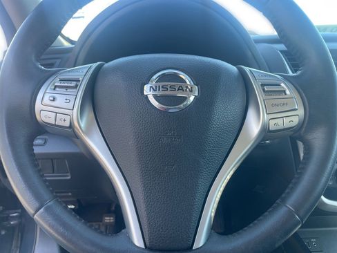 Used 2018 Nissan Altima 2.5 SV image 17