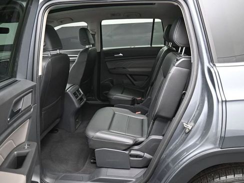 Used 2023 Volkswagen Atlas SE w/ Panoramic Sunroof Package image 30