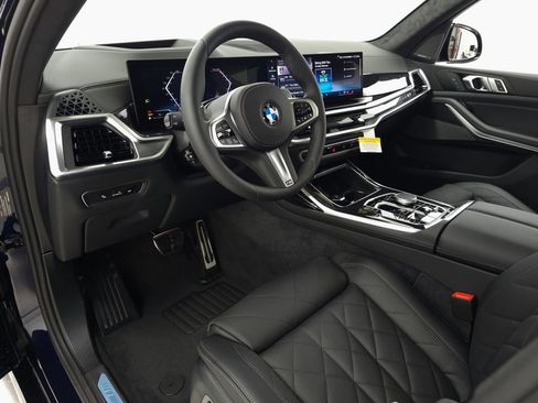 Used 2026 BMW X7 xDrive40i w/ M Sport Package AWD/4WD image 11