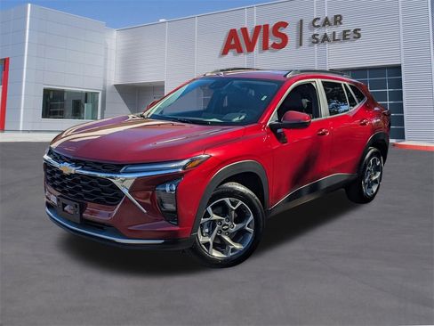 Used 2025 Chevrolet Trax LT w/ LT Convenience Package image 1