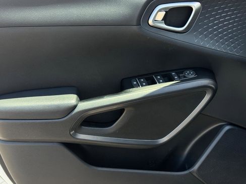 Used 2020 Kia Soul EX w/ Option Group 015 FWD image 14