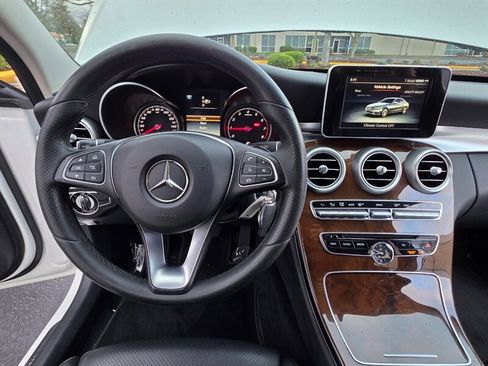 Used 2015 Mercedes-Benz C 300 4MATIC Sedan image 44