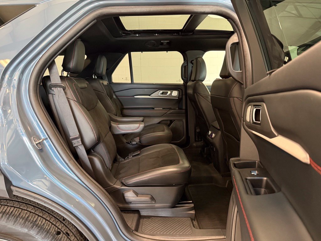 Certified 2025 Ford Explorer ST AWD/4WD image 37