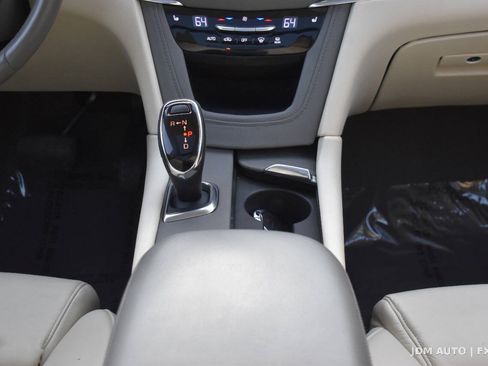 Used 2017 Cadillac XT5 Luxury w/ Driver Awareness Package AWD/4WD image 28
