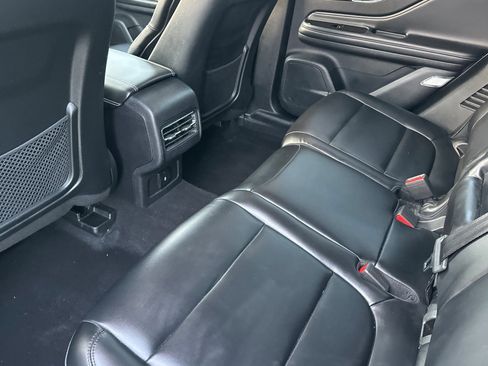 Used 2023 Lincoln Corsair FWD image 12