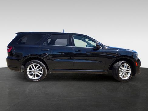 Used 2023 Dodge Durango GT image 3