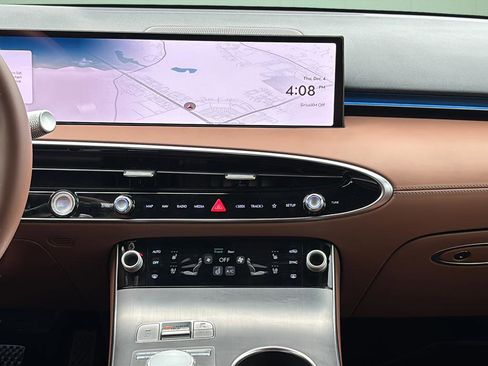 Certified 2026 Genesis GV70 2.5T Advanced image 23