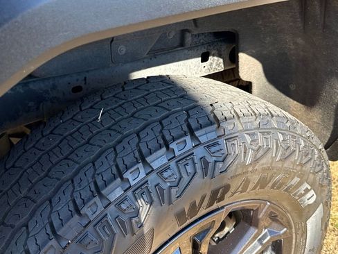 Used 2024 GMC Canyon Elevation w/ Convenience Package image 56