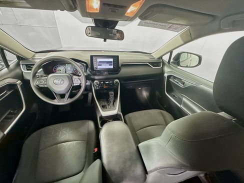 Certified 2020 Toyota RAV4 XLE image 22