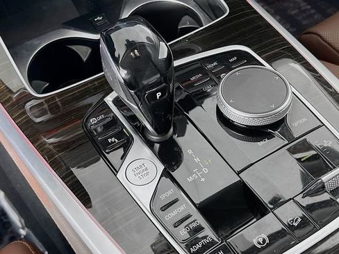 Used 2021 BMW X7 xDrive40i w/ Premium Package image 24