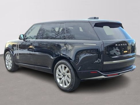 New 2026 Land Rover Range Rover Long Wheelbase SE image 4