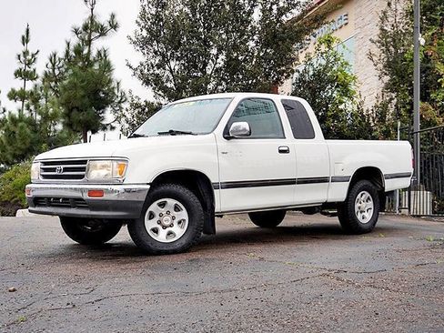 Used 1998 Toyota T100 SR5 image 2