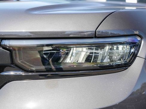 New 2025 Jeep Grand Cherokee L Limited w/ Luxury Tech Group II image 8